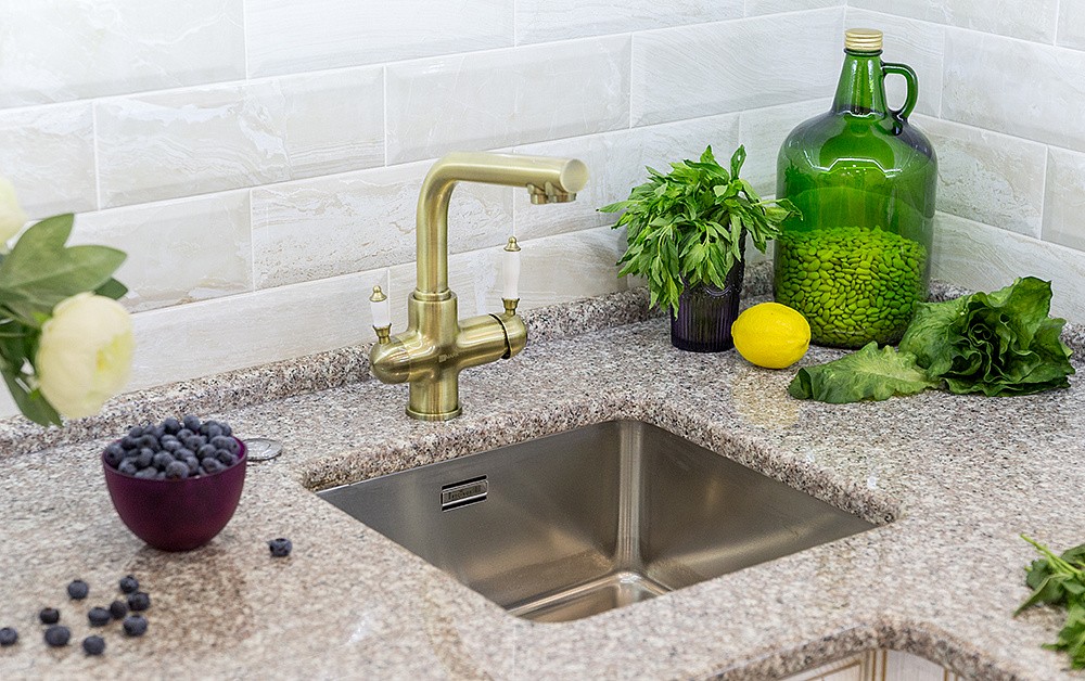 Кухня Виконт с патиной